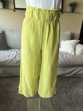 Kaktus Elastic Waist Solid Citron Women's Pants Flowy Cropped Cuffed